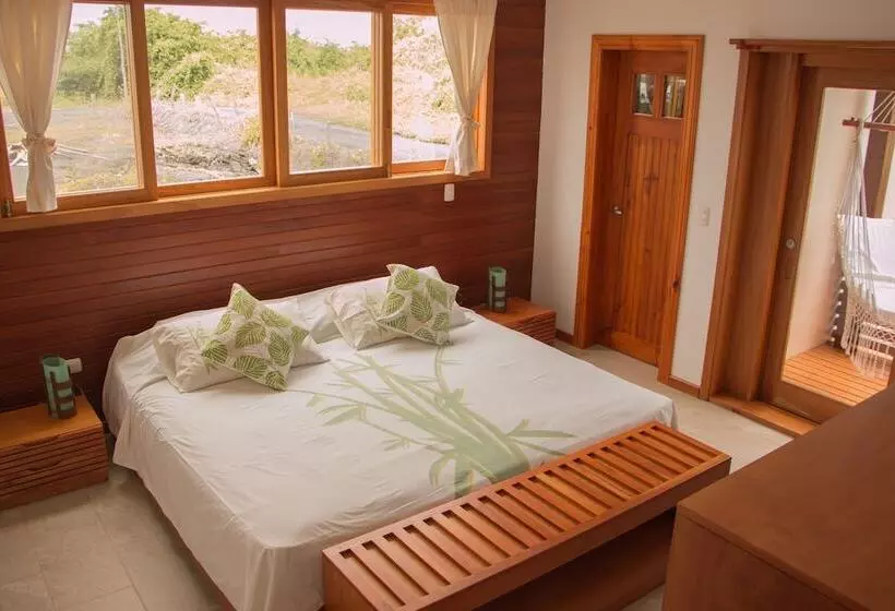 Chez Manany Galapagos Eco Lodge