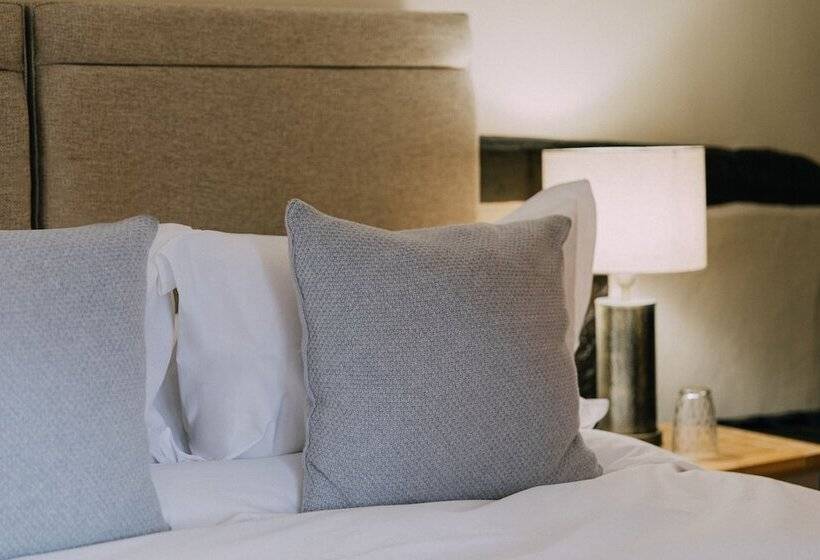 簡易ホテル The Pointer