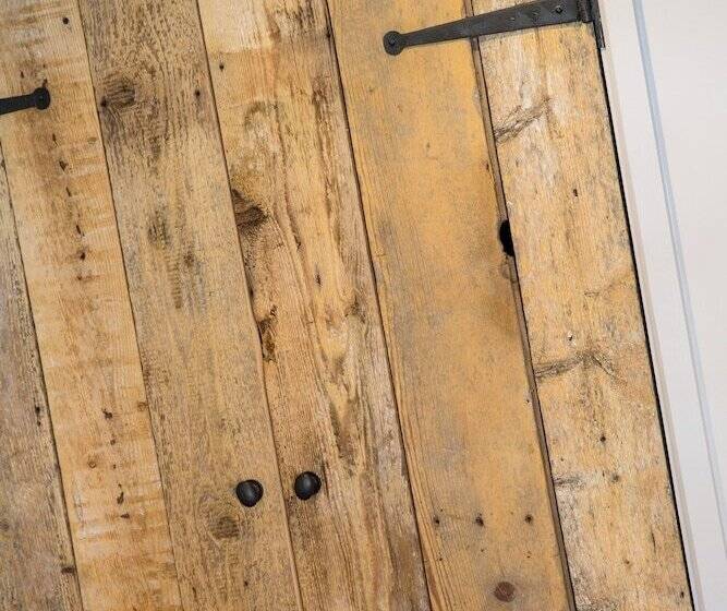 簡易ホテル The Pointer