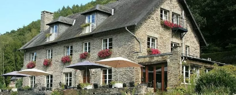 ホテル Auberge D'alle