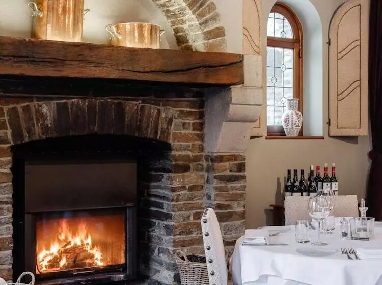 ホテル Auberge D'alle