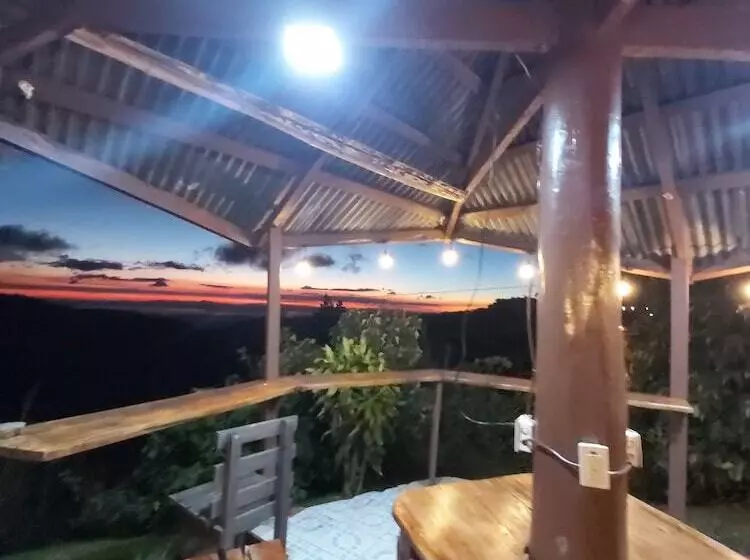 Hotelli Bella Vista Lodge