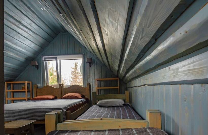 هتل Charlton Estate