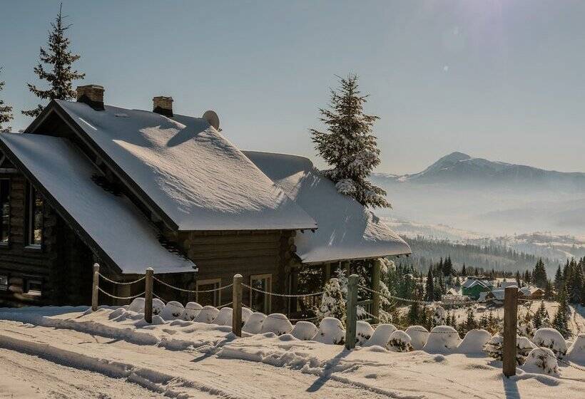 هتل Charlton Estate