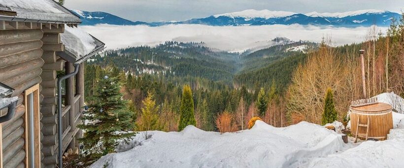 هتل Charlton Estate