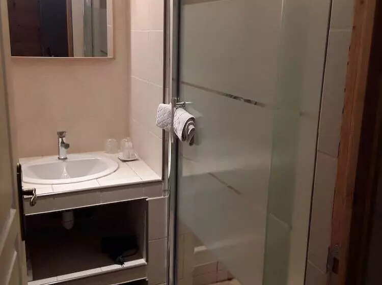 Hotelli Hôtel Du Col De Crous