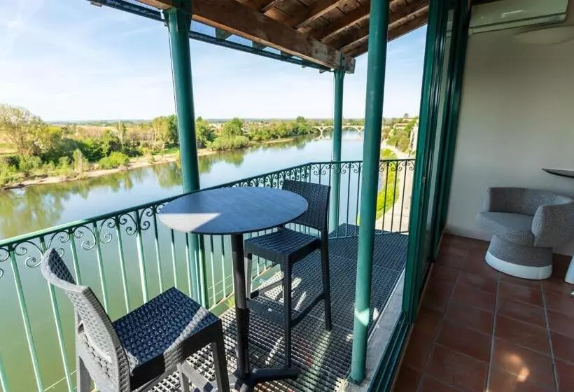 ホテル Restaurant Côte Garonne Le Balcon Des Dames   Tonneins Marmande Agen   Chambres Climatisées