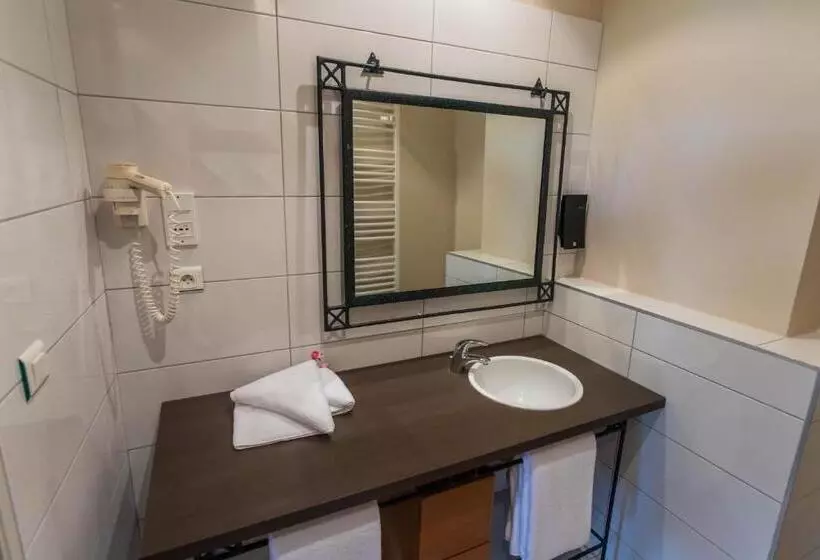 ホテル Restaurant Côte Garonne Le Balcon Des Dames   Tonneins Marmande Agen   Chambres Climatisées