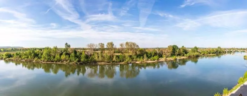 ホテル Restaurant Côte Garonne Le Balcon Des Dames   Tonneins Marmande Agen   Chambres Climatisées