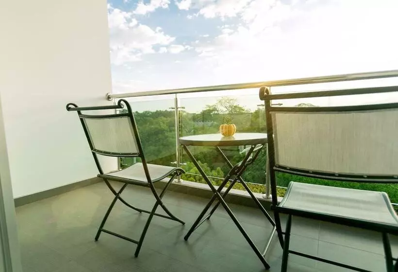 Hotelli Mayales Plaza