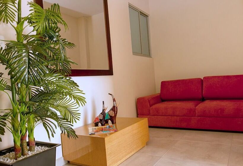 בית מלון כפרי Mayales Plaza