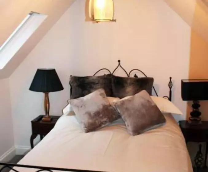 Hotelli Mrs Salisbury S Serviced Accommodation