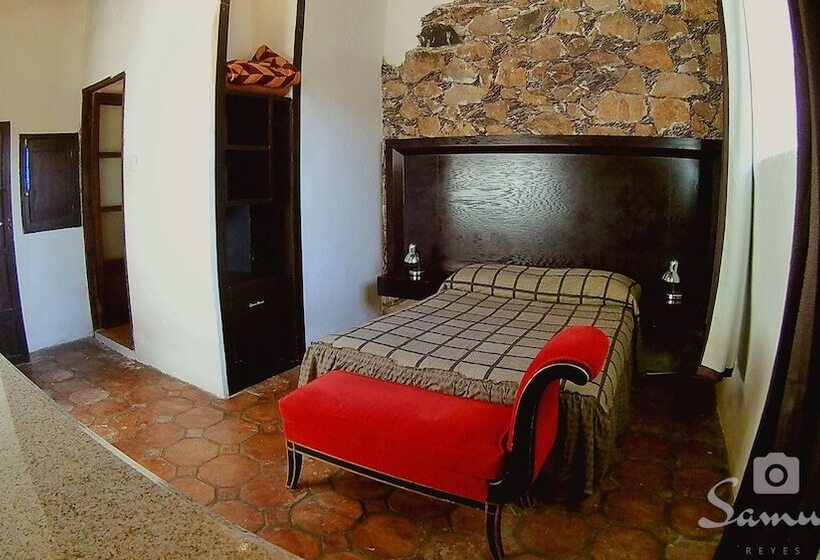 هتل Ruinas Del Real