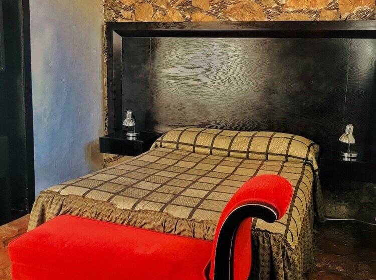 هتل Ruinas Del Real