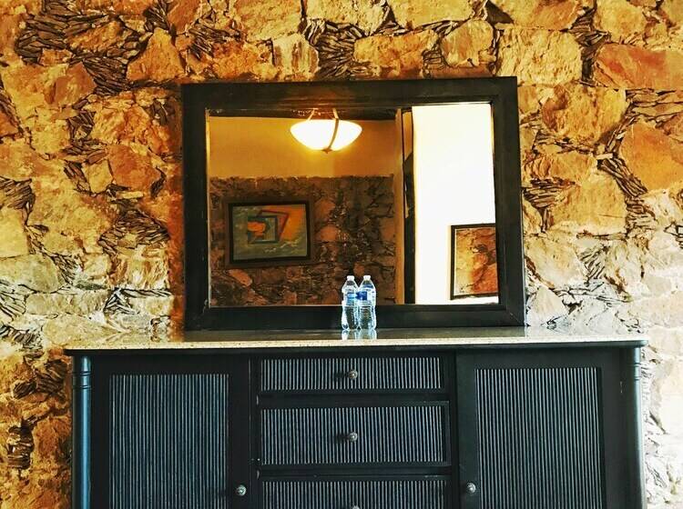 هتل Ruinas Del Real