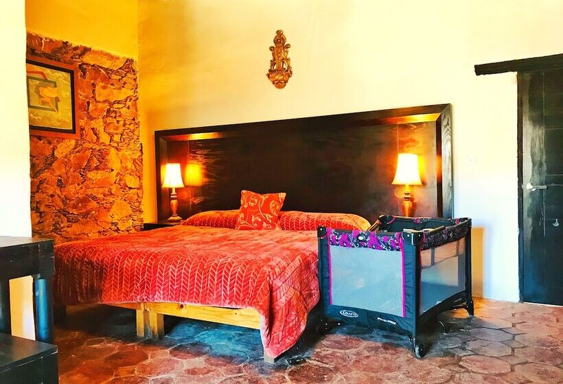 هتل Ruinas Del Real