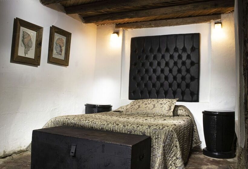 هتل Ruinas Del Real