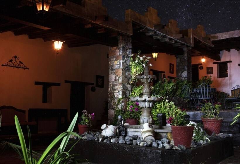 هتل Ruinas Del Real