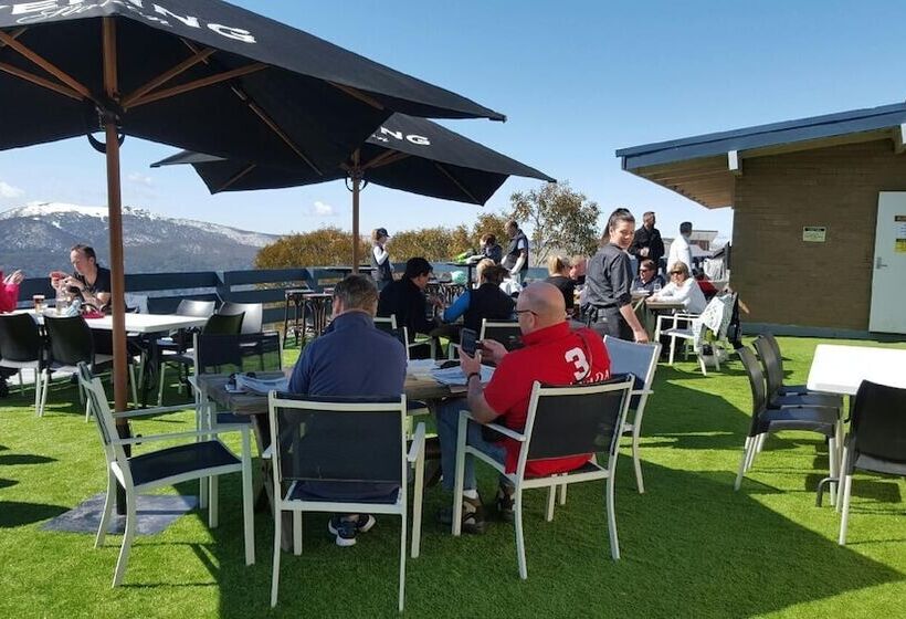 فندق Ski Club Of Victoria   Kandahar Lodge