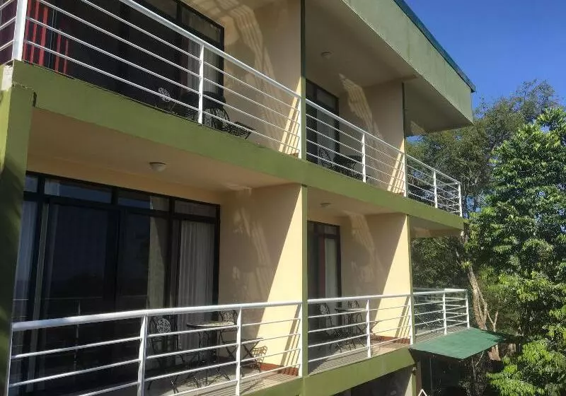 Hotelli Sunshine Sanctuary