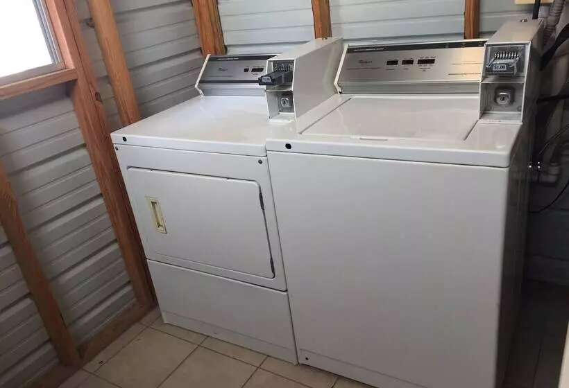 Motelli Royal Inn Pearsall