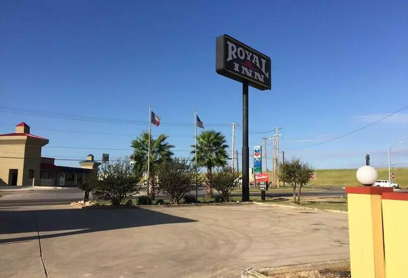 Motelli Royal Inn Pearsall