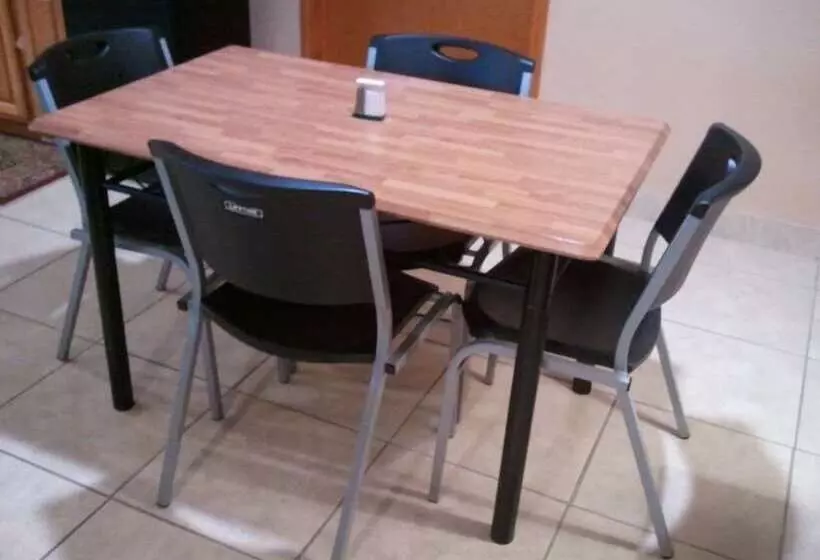 Motelli Royal Inn Pearsall