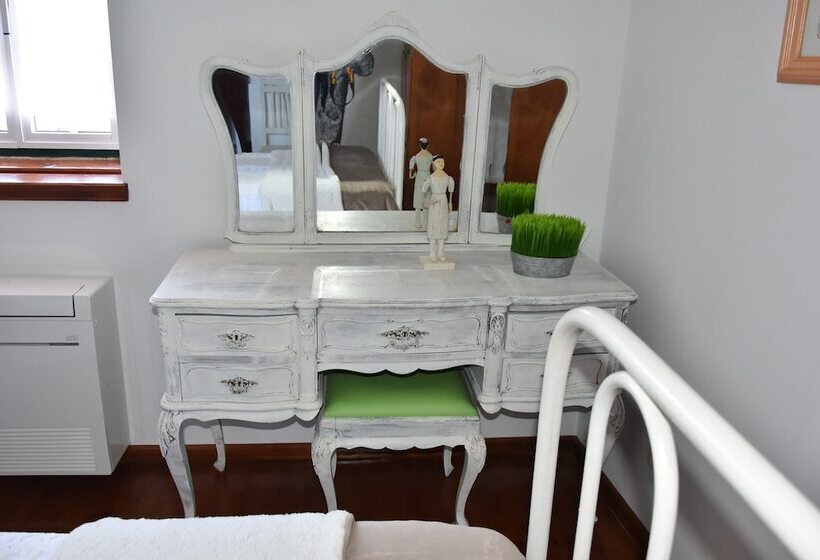 بنسيون Casas Do Adro