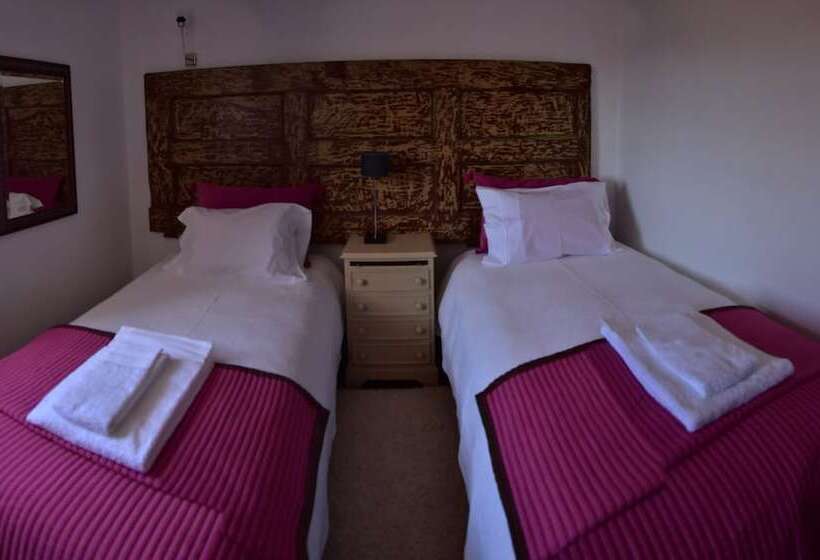 بنسيون Casas Do Adro