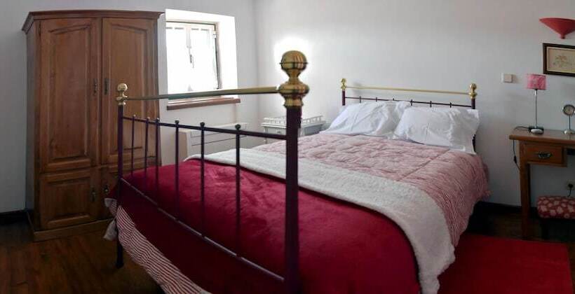بنسيون Casas Do Adro