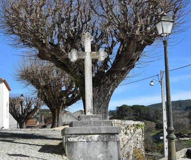 بنسيون Casas Do Adro