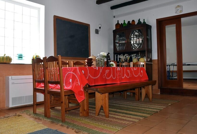 بنسيون Casas Do Adro