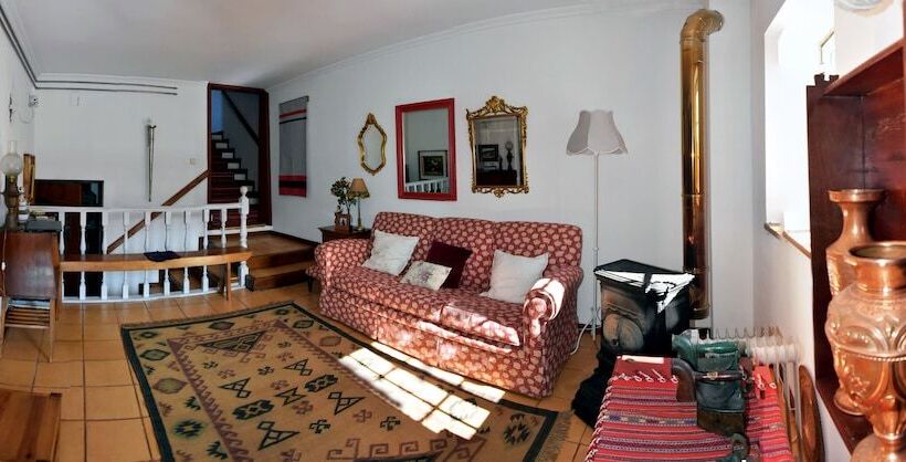 بنسيون Casas Do Adro