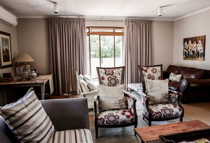 פנסיון Frankfort De Wilge Guesthouse