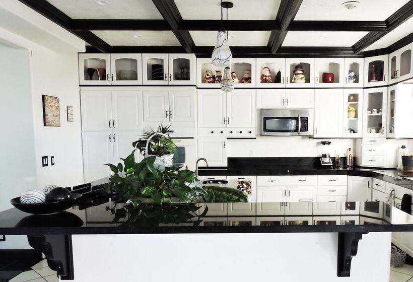 بنسيون Lake Powell Manor