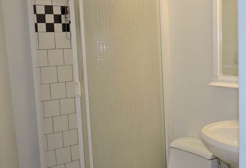 بنسيون Lake Powell Manor