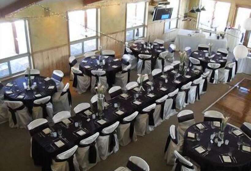 Riverstone Family Lodge