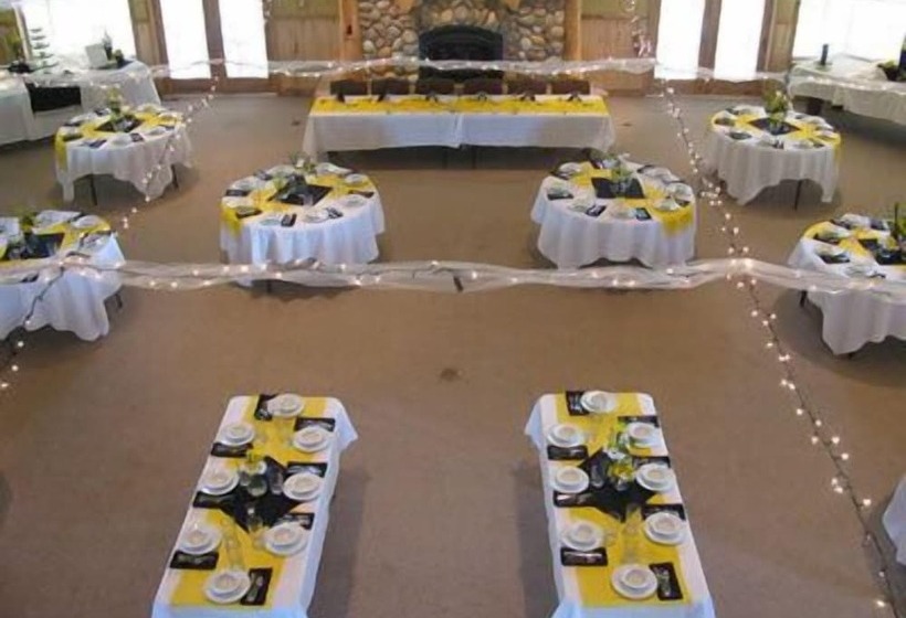 Riverstone Family Lodge