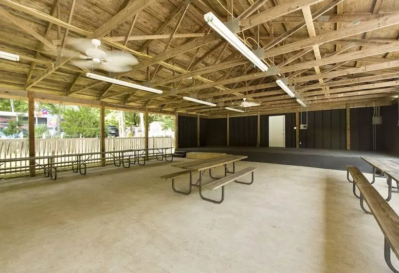 Sun Retreats Sea Isle