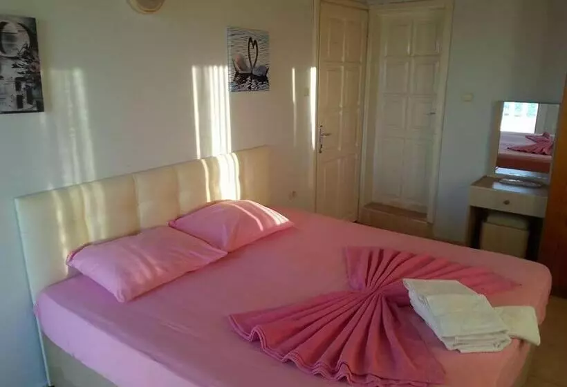 Yona Motel
