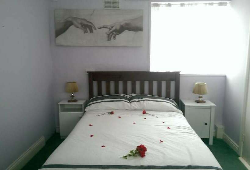 צימר Evergreen House