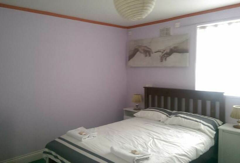 צימר Evergreen House