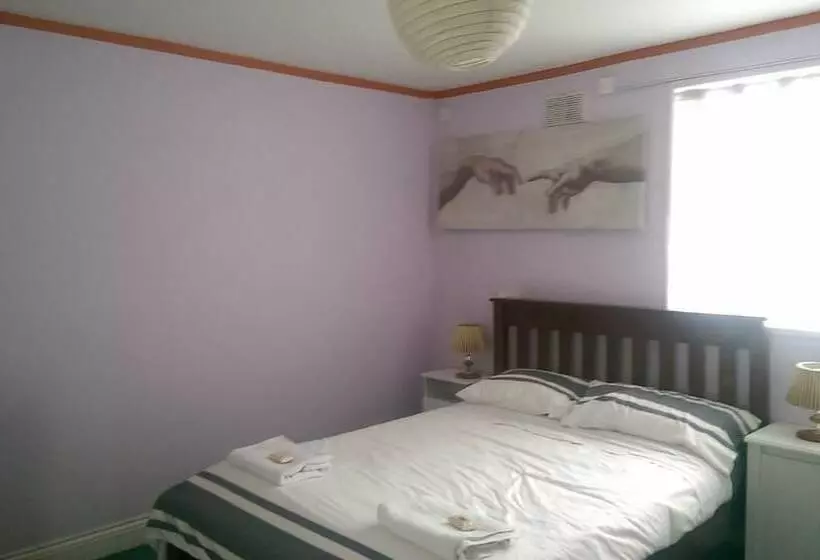 Aamiaismajoitus (B&B) Evergreen House