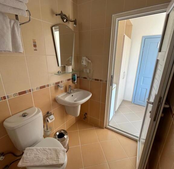 تختخواب و صبحانه Talay Pansiyon