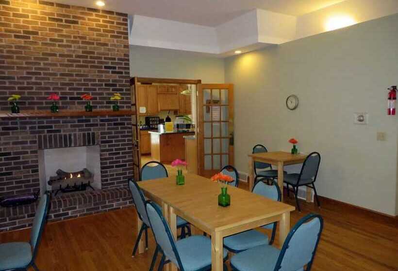 민박 The Seasons Inn At Nicks Place