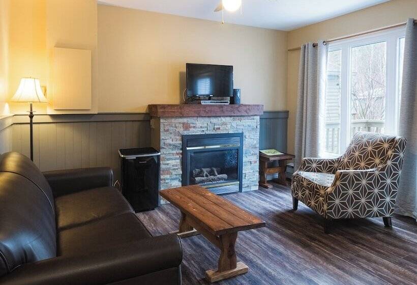 Georges Mountain Village