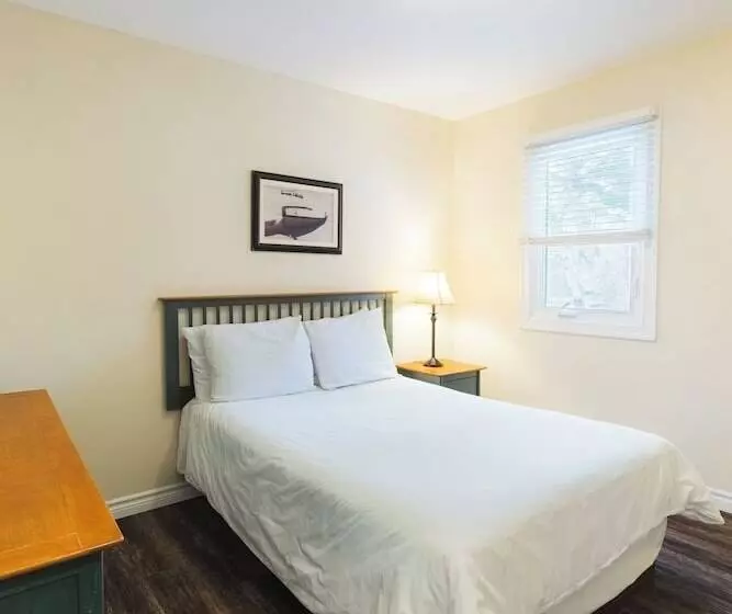 Georges Mountain Village