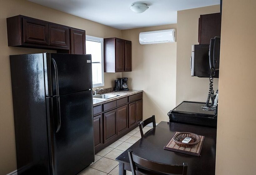 Georges Mountain Village