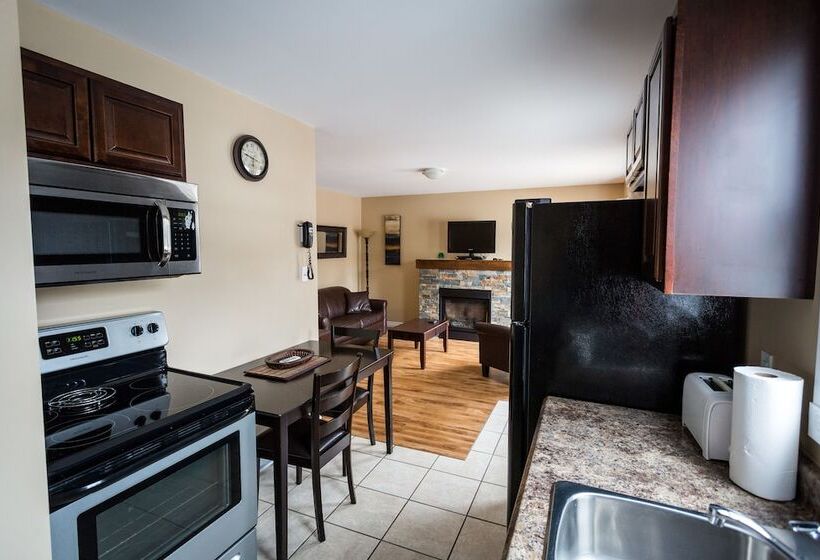 Georges Mountain Village