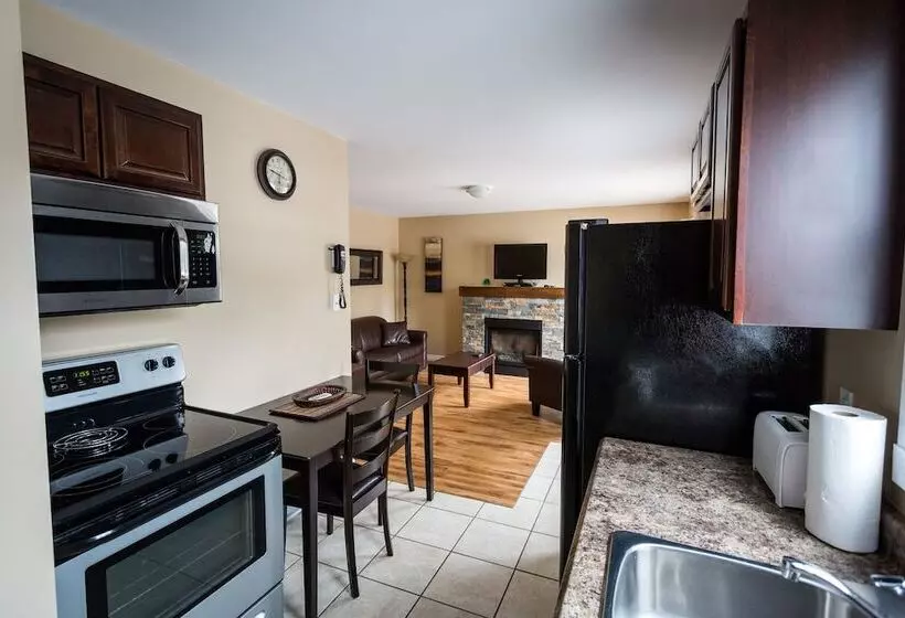 Georges Mountain Village